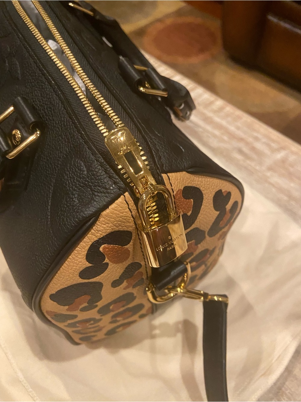 Louis Vuitton Wild at heart speedy 25 black leather and leopard satchel - Picture 4 of 6